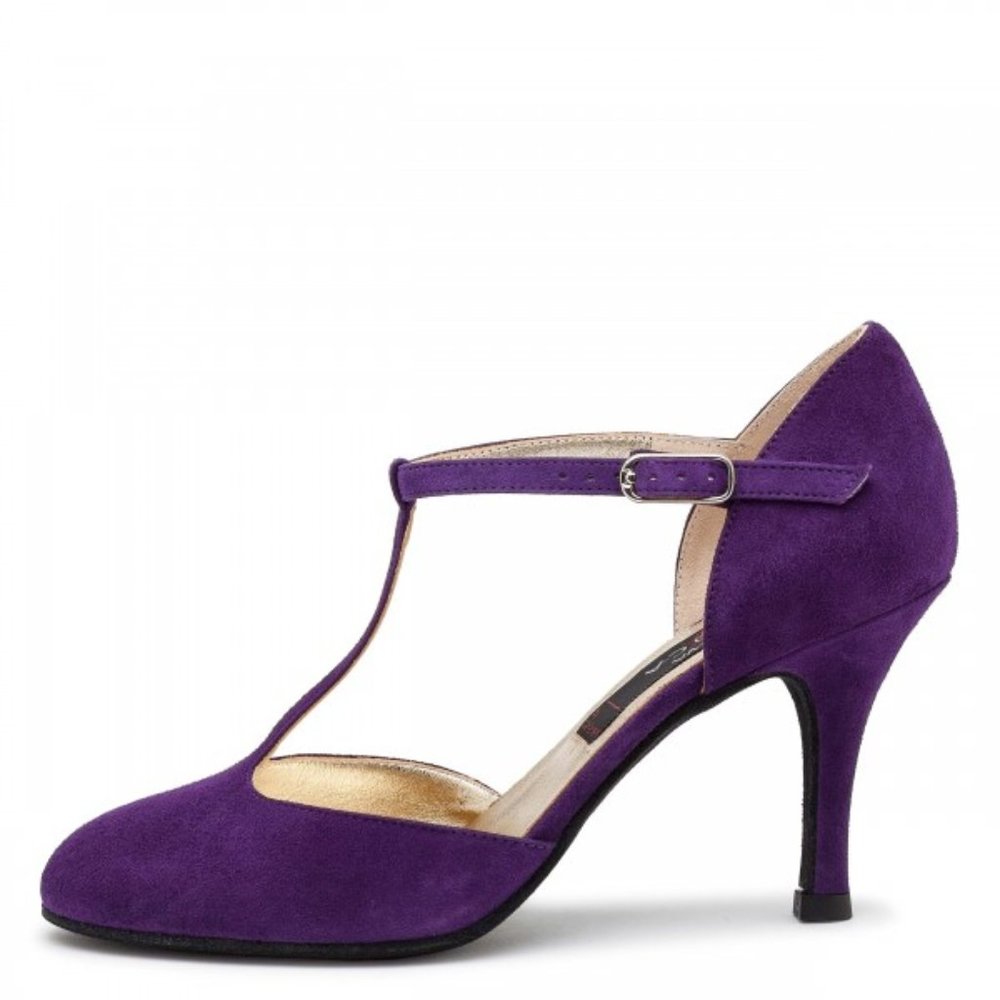 Nueva Epoca T-Strap Closed-Toe Dance Shoes